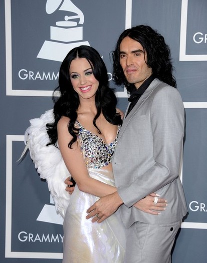 Katy+Perry+53rd+Annual+GRAMMY+Awards+_i2aTm_04Nol - 53rd Annual GRAMMY Awards