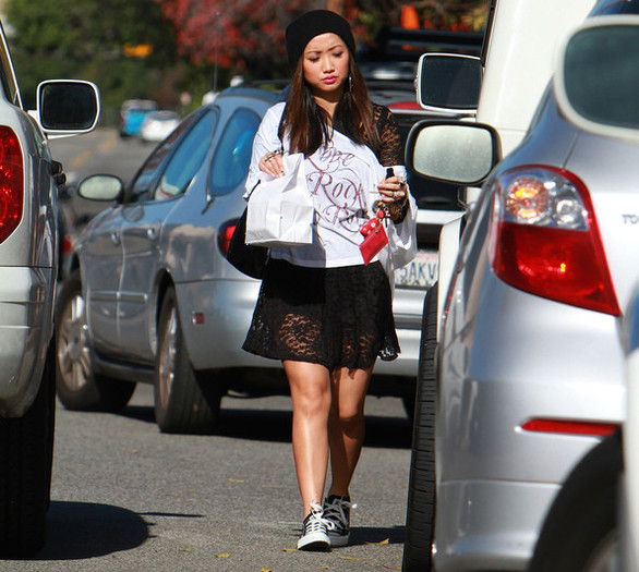 Brenda Song Brenda Song Bakery LA 6jZ_kQ3buIjl - Brenda Song