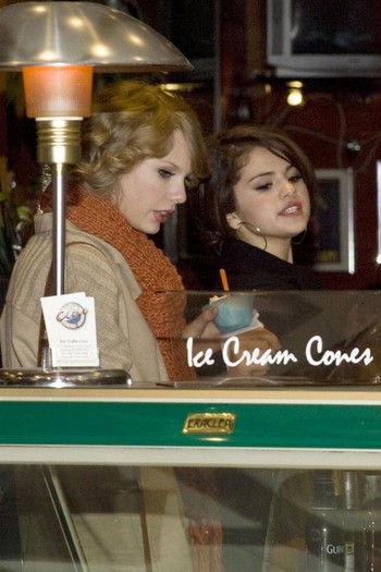 selena-taylor-londra-2-533x800 - selena gomez si taylor swift prietene in londra