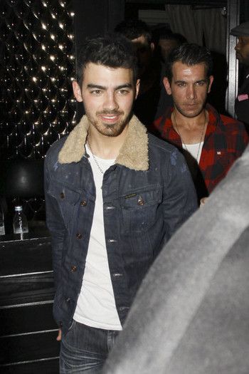 Joe+Jonas+Joe+Jonas+Leaves+Trousdale+ZpwJpDvfhZBl