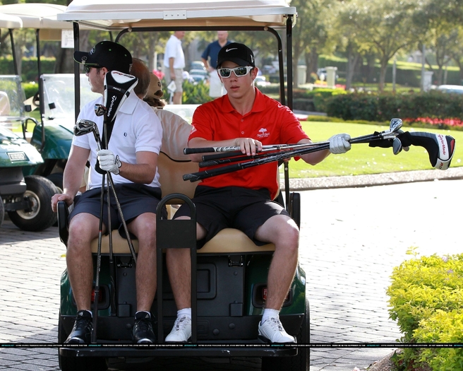 Nick-Kevin-Jonas-Golfing-Guys-nick-jonas-19767781-2500-2000 - Kevin and Nick Jonas G G -Golfing GuyZ