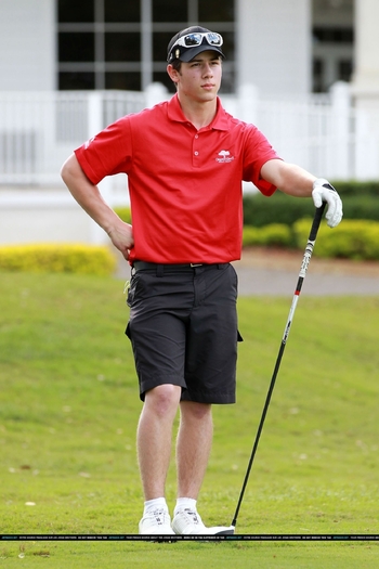 Nick-Kevin-Jonas-Golfing-Guys-nick-jonas-19767821-1666-2500