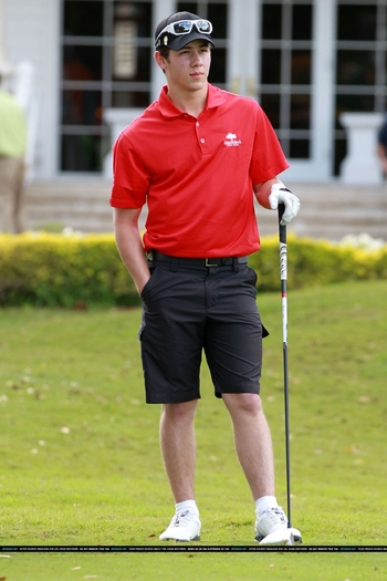 Nick-Kevin-Jonas-Golfing-Guys-nick-jonas-19767901-1666-2500