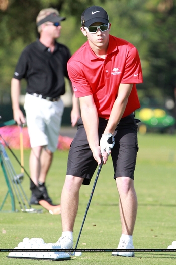 Nick-Kevin-Jonas-Golfing-Guys-nick-jonas-19767919-1666-2500