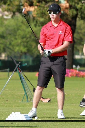 Nick-Kevin-Jonas-Golfing-Guys-nick-jonas-19767925-1666-2500 - Kevin and Nick Jonas G G -Golfing GuyZ