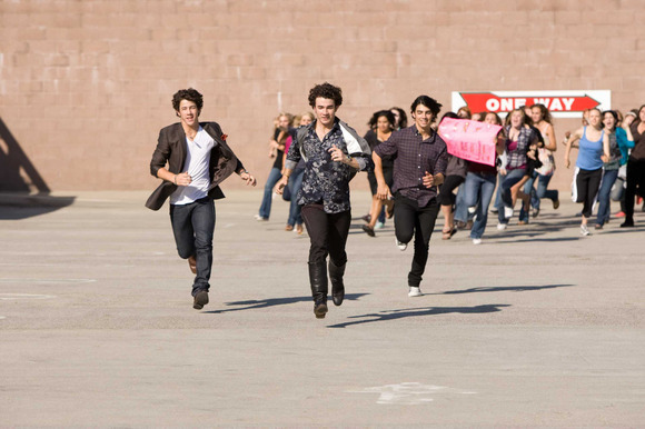 jonas-brothers-the-3d-concert-experience-142243l-imagine
