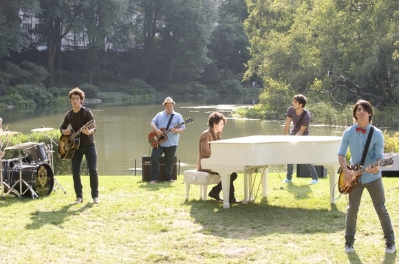 jonas-brothers-the-3d-concert-experience-232386l-imagine