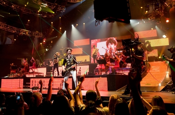 jonas-brothers-the-3d-concert-experience-612042l-imagine