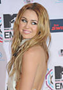 29560372_AUIVJRQHE - hannah montana