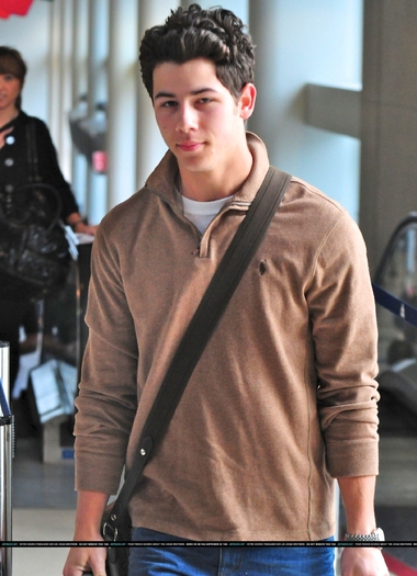 nick-2011-nick-jonas-19938046-1809-2500 - Bagaje