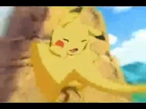 (raichu il prinde pe pikachu cu coada)