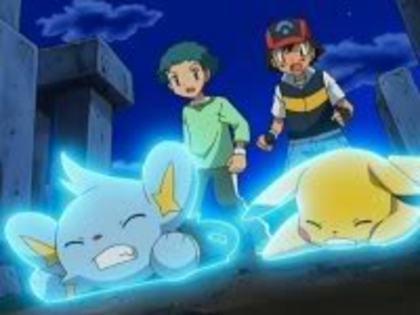 (Shinx si Pikachu sunt loviti de Psihic) - Super Ballte Pokemon episodul 2