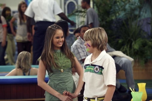 normal_003 - The Suite Life on Deck 2008-2010 - Season 1 - Episode 3 - Broke N Yo-Yo - Episode Stills