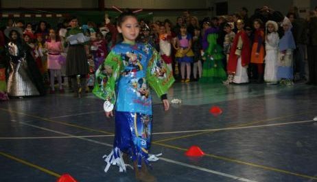 Hana Uchiyama fosta mea colega de clasa - PoZe De La PaRaDa EcO La MiNe La ScOaLa