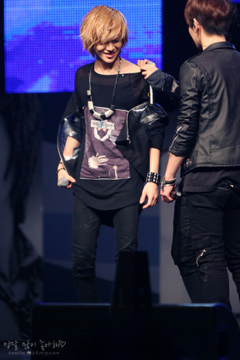 tumblr_lh2rdq2lUX1qcl8qx - Lee Taemin