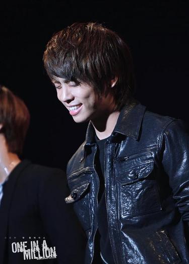 f0070761_4bb27362ef045