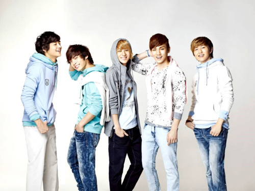 SHINee-Maypole-Photoshoot-shinee-19596685-500-375