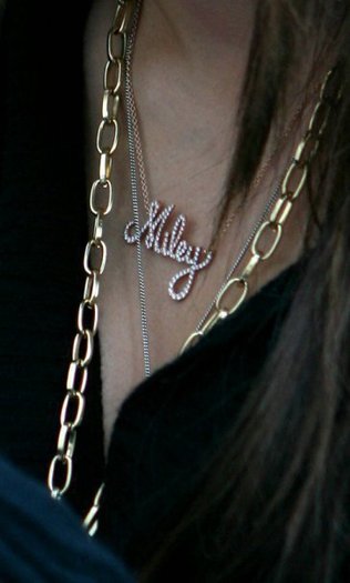 62194_150552034983577_129877630384351_258721_2375950_n - Poze personale cu Miley de pe Facebook-ul ei