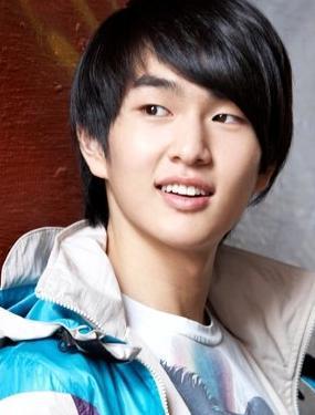 onew - Lee Jinki alias Onew