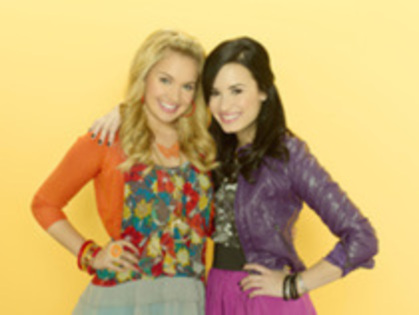 Demi Lovato and Tiffany Thorton - friends