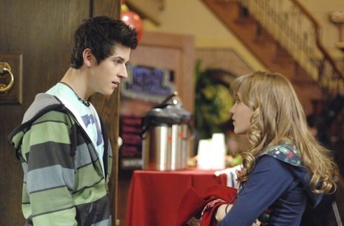 emily-osment-david-henrie-dadnapped-15 - 000000_Dadnapped_000000