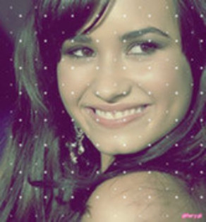 27648376_EIVLNHREJ - glitter demi lovato