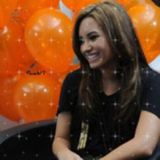 27765519_XCDNJGZSH - glitter demi lovato