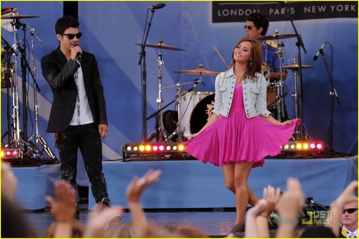 camp-rock-2-rumsey-nyc-gma-02 - Camp Rock 2 Cast at GMA Pics