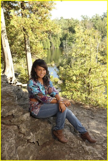 2n700uw - Camp Rock 2 stills