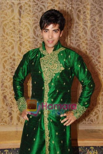 normal_Kinshuk Mahajan at Star Pariwar Awards photo shoot in Filmcity on 15th May 2010 (2) - Kinshuk Mahajan