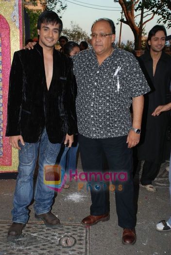 normal_Alok Nath at Star Pariwar Awards on May 17th 2008(2)