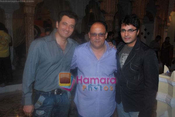 normal_Alok Nath, Avinash Wadhawan at Maat Pitah Ke Charanon Mein Swarg bash in Dahisar on 29th June