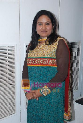 normal_Vibha Chibber at Star Plus big bash for serial Bidaai in Ramee on 9th July 2009 (51)