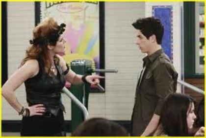 Magicienii din Waverly Place Magicienii din Waverly Place