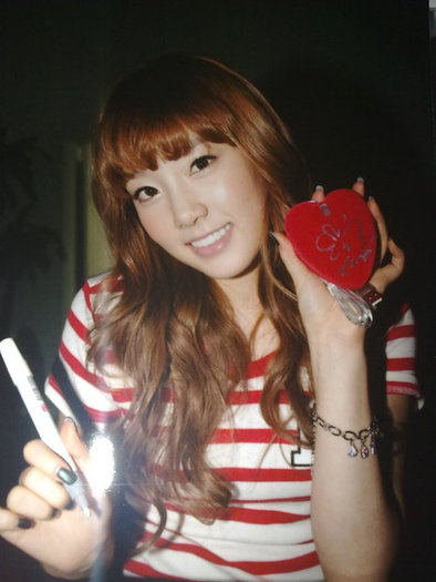 31528_399113503291_341497963291_4309289_1543079_n - y---SNSD-taeyeon---y