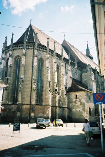 Biserica Neagra Brasov - 3 MONUMENTE DIVERSE