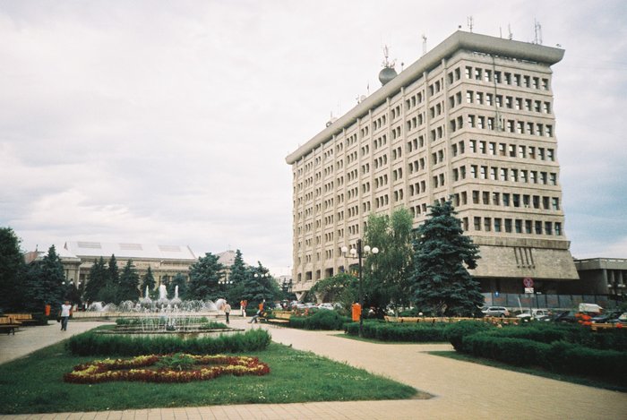 Casa Alba Ploiesti si Parcul  Civic - 3 MONUMENTE DIVERSE