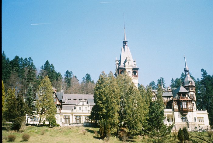 Castelul Peles 2 - 3 MONUMENTE DIVERSE
