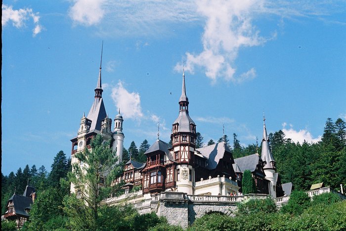 Castelul Peles 23 - 3 MONUMENTE DIVERSE
