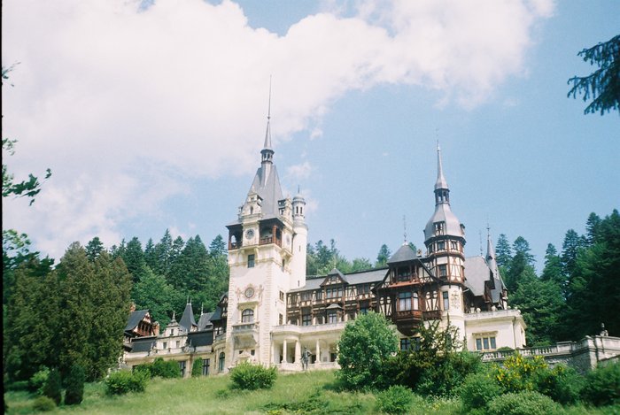 Castelul Peles 32 - 3 MONUMENTE DIVERSE