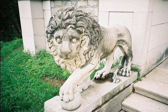 Statuuie Curtea Interioara Peles 5 - 3 MONUMENTE DIVERSE