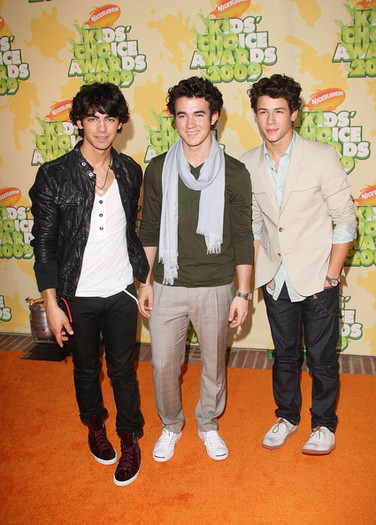 Nickelodeon+22nd+Annual+Kids+Choice+Awards+ccA-IVhFaLJl - Nickelodeon s 22nd Annual Kids Choice Awards - Arrivals