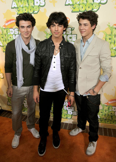 Nickelodeon+22nd+Annual+Kids+Choice+Awards+dXtj3NUjZU5l - Nickelodeon s 22nd Annual Kids Choice Awards - Arrivals