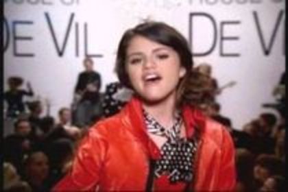 365 - 0 alte poze cu selena gomez 0
