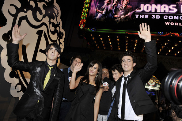 Joe+Jonas+Walt+Disney+Pictures+Jonas+Brothers+ers1TTlff5Ll - Walt Disney Pictures Jonas Brothers The 3D Concert Experience 2