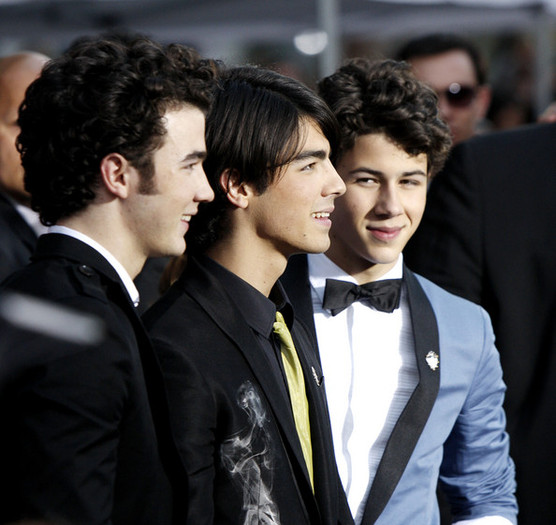 Joe+Jonas+Walt+Disney+Pictures+Jonas+Brothers+fl9qEGKG5kLl