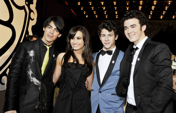 Joe+Jonas+Walt+Disney+Pictures+Jonas+Brothers+gtPQZE7r64Vl