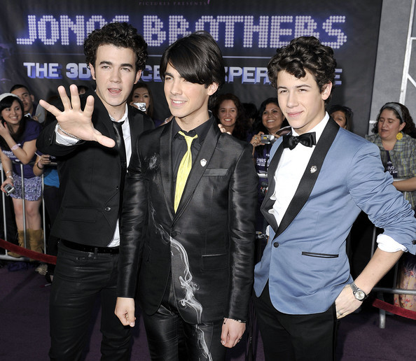 Joe+Jonas+Walt+Disney+Pictures+Jonas+Brothers+JlYVs5Smubwl - Walt Disney Pictures Jonas Brothers The 3D Concert Experience 2