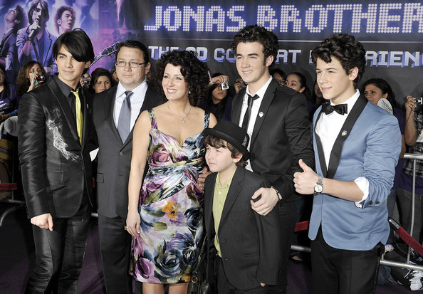 Joe+Jonas+Walt+Disney+Pictures+Jonas+Brothers+s5i7rfOBtNdl