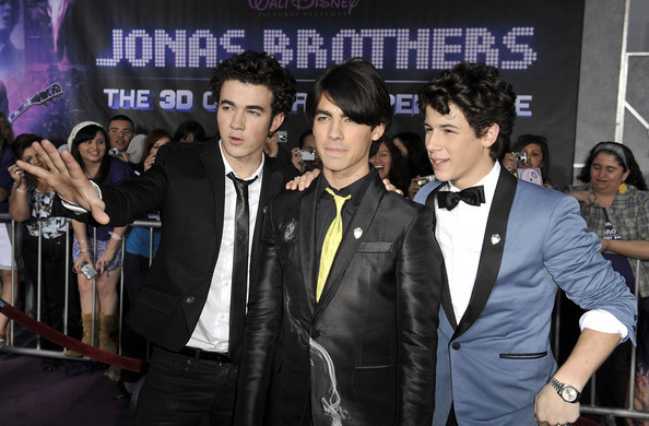 Joe+Jonas+Walt+Disney+Pictures+Jonas+Brothers+xsZJtnx3j6Bl